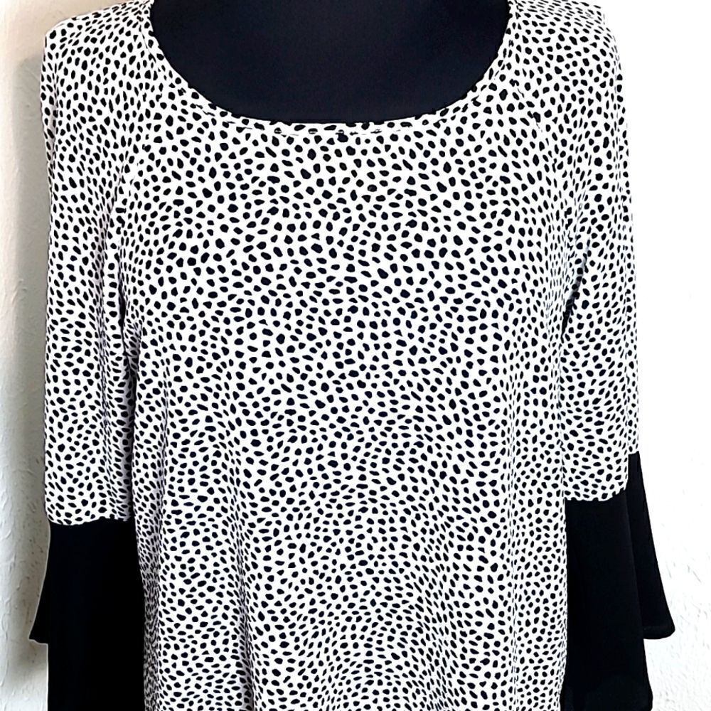 Grey & Gray Black & White Dot Blouse with Solid Black Trim, Size Medium - Picture 2 of 8